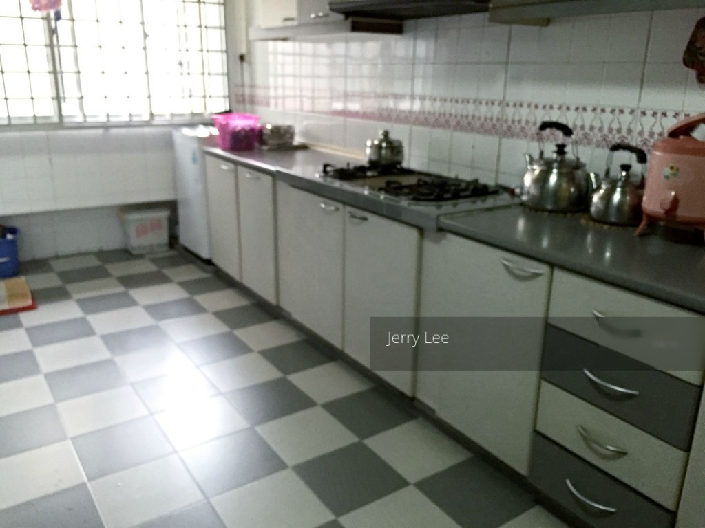 Blk 212 Pasir Ris Street 21 (Pasir Ris), HDB 5 Rooms #123973132